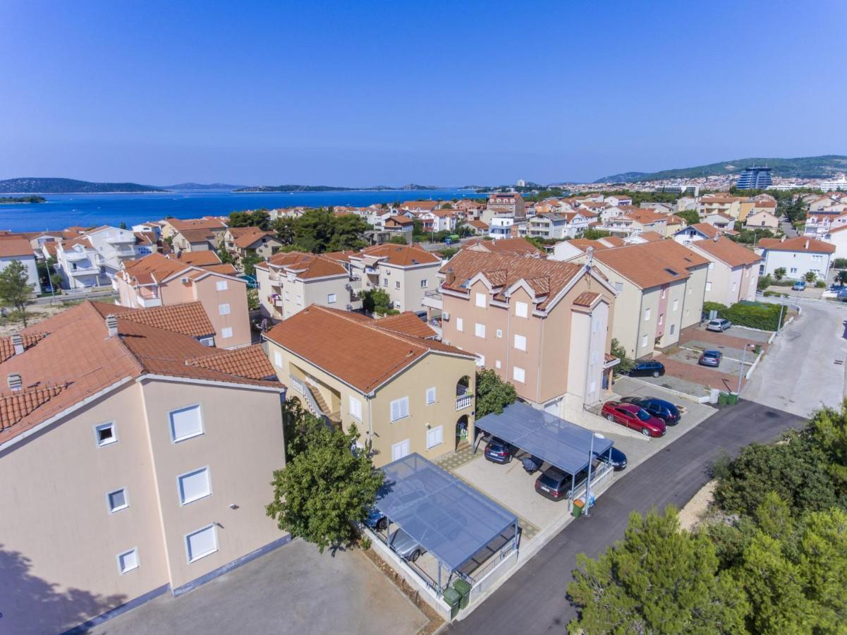 Apartments Dalibor Vodice Ngoại thất bức ảnh