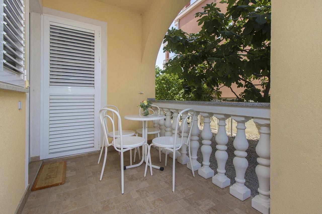 Apartments Dalibor Vodice Ngoại thất bức ảnh