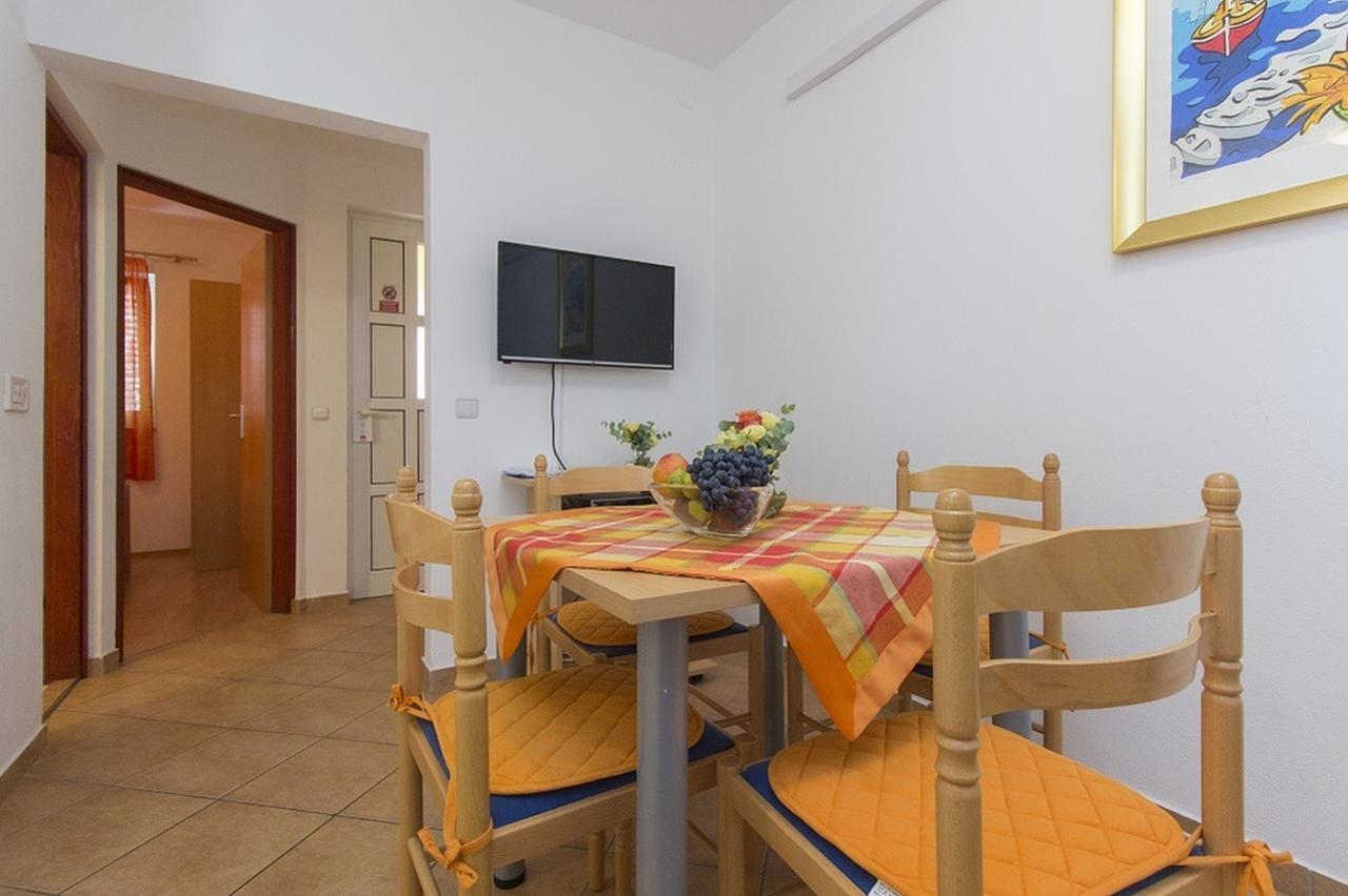 Apartments Dalibor Vodice Ngoại thất bức ảnh