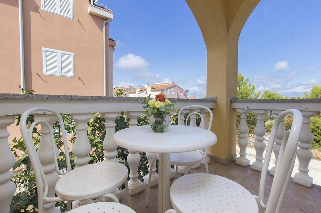 Apartments Dalibor Vodice Ngoại thất bức ảnh